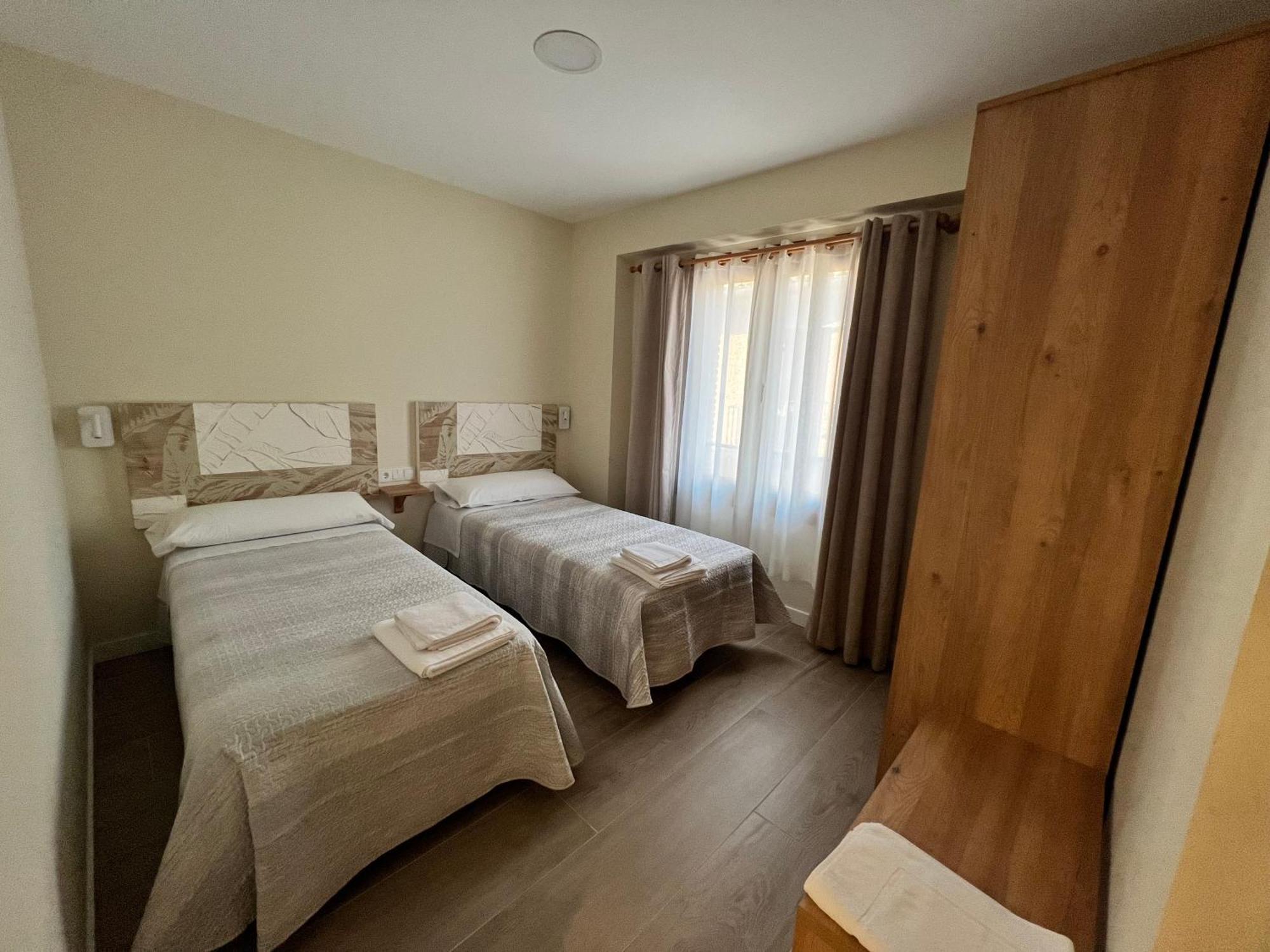 Pension Casa Carmen エステーリャ エクステリア 写真